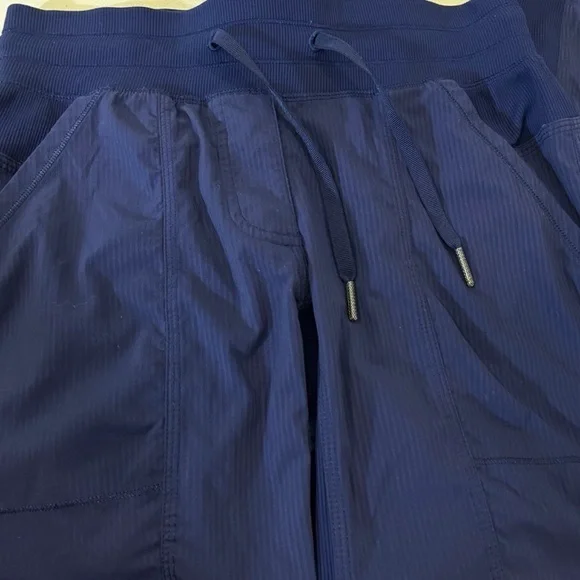 Lululemon Street To Studio Pants - Women's Size 6 - Picture 7 of 12